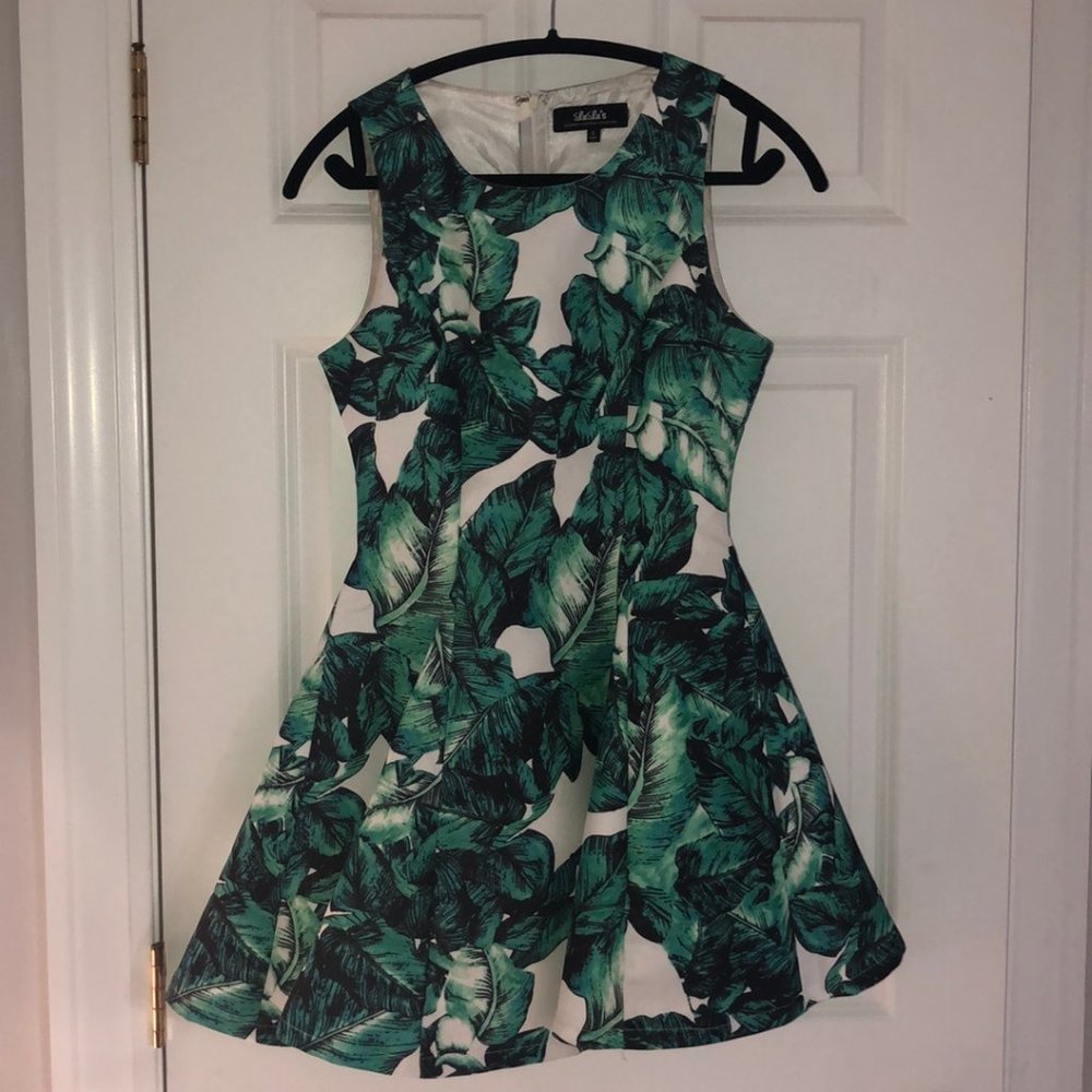 Lulu's Floral Leaf Green Tropical Peplum Dress